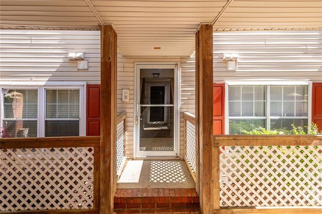 12742 Daybreak CIR, Newport News, VA 23602