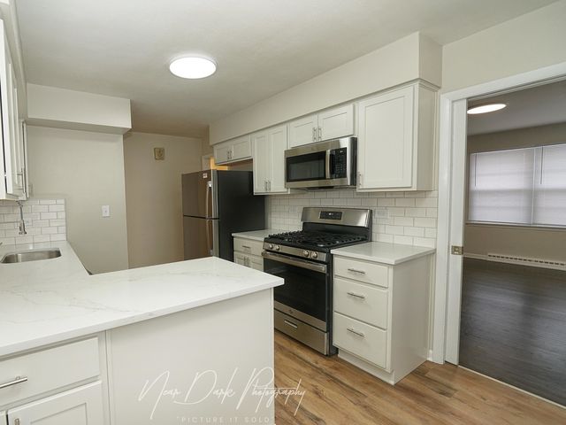 37684 N Sheridan Road, Beach Park, IL 60087