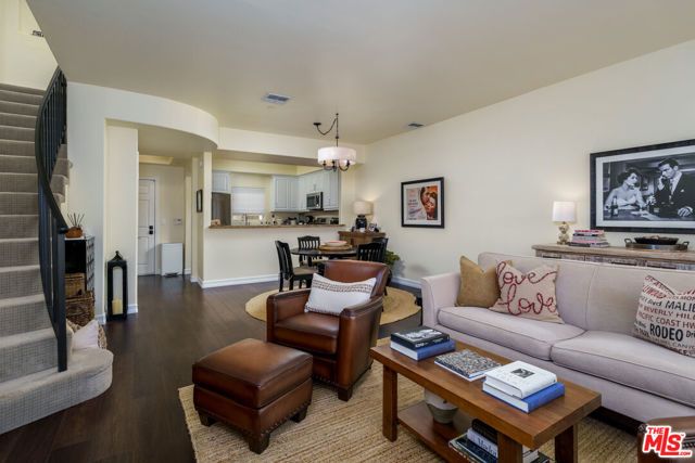 4400 Cartwright Avenue 205, Toluca Lake (los Angeles), CA 91602