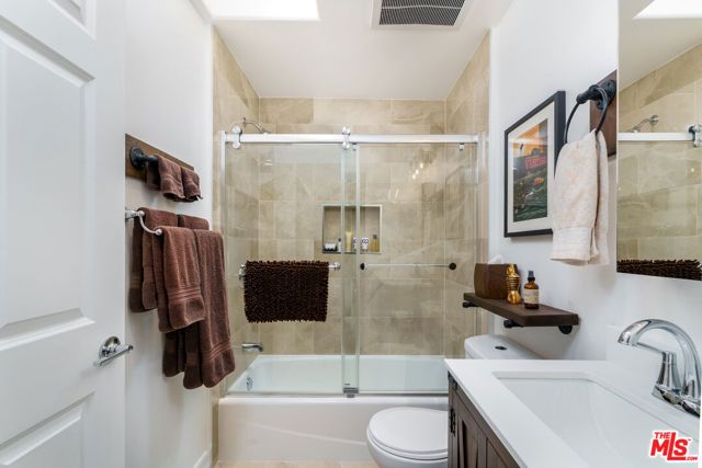 4400 Cartwright Avenue 205, Toluca Lake (los Angeles), CA 91602