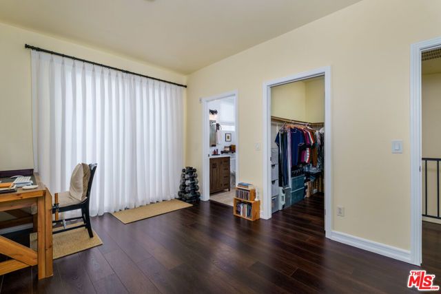 4400 Cartwright Avenue 205, Toluca Lake (los Angeles), CA 91602
