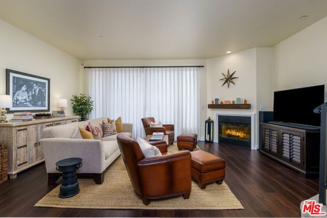 4400 Cartwright Avenue 205, Toluca Lake (los Angeles), CA 91602