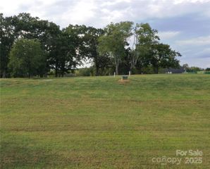 2627 Vista Lane NE, Conover, NC 28613