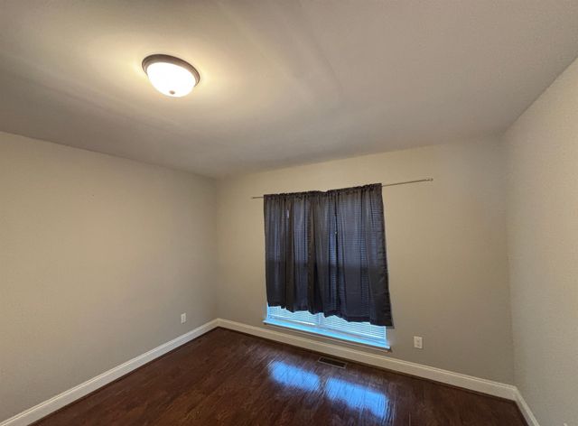 122 E Phillips Avenue, Gaffney, SC 29341