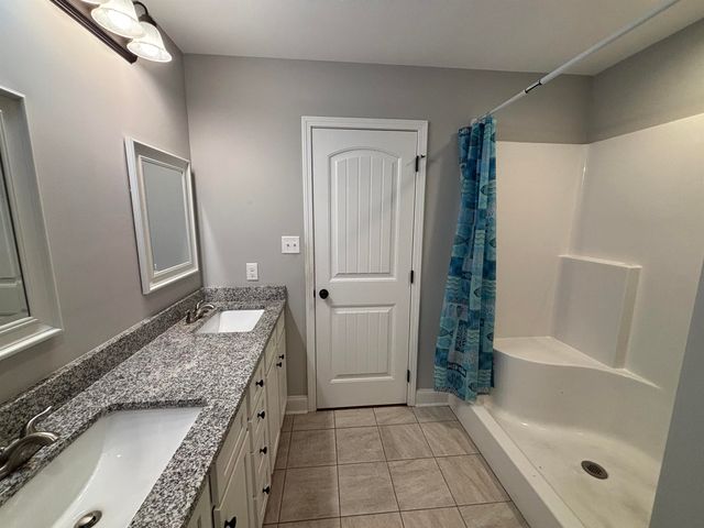 122 E Phillips Avenue, Gaffney, SC 29341