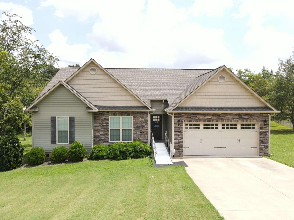 122 E Phillips Avenue, Gaffney, SC 29341