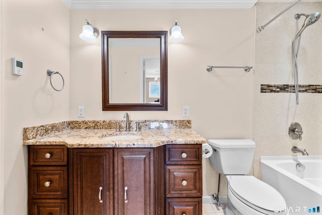 27 Amherst Place, Stamford, CT 06902