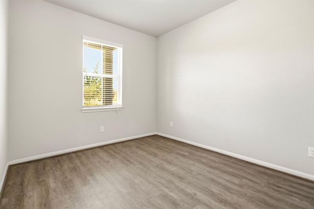 8438 Baywatch Circle, Baytown, TX 77523