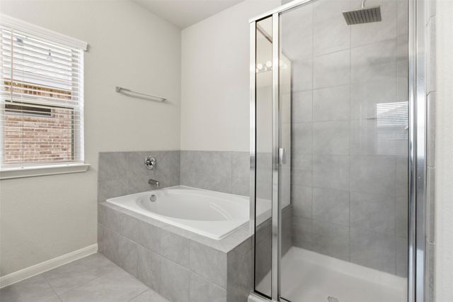 8438 Baywatch Circle, Baytown, TX 77523