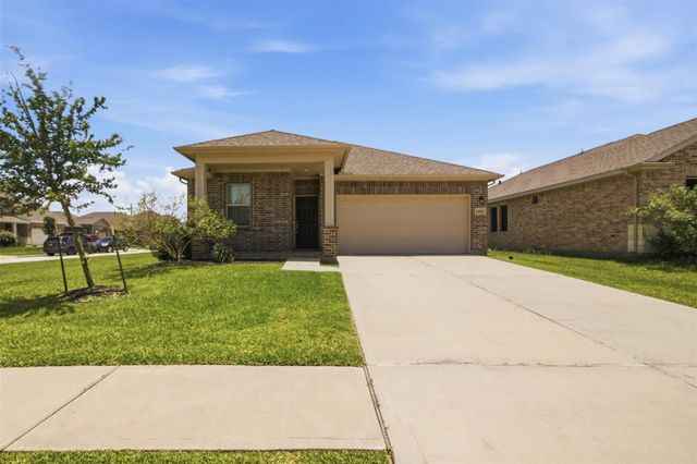 8438 Baywatch Circle, Baytown, TX 77523