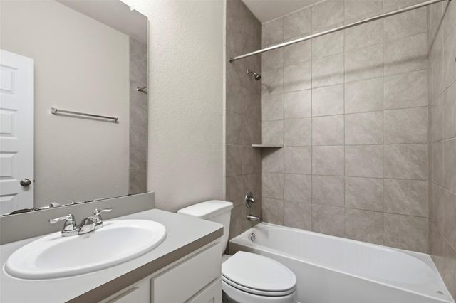 8438 Baywatch Circle, Baytown, TX 77523