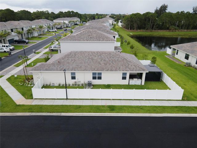 7214 Rockwood Rd, Jupiter, FL 33458