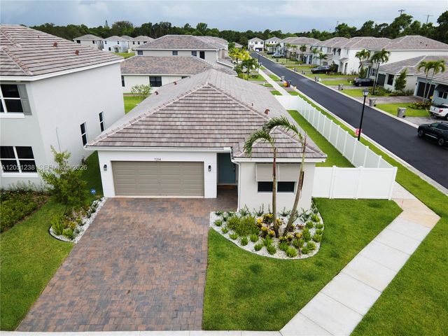7214 Rockwood Rd, Jupiter, FL 33458