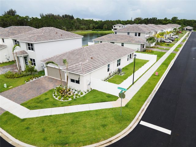 7214 Rockwood Rd, Jupiter, FL 33458