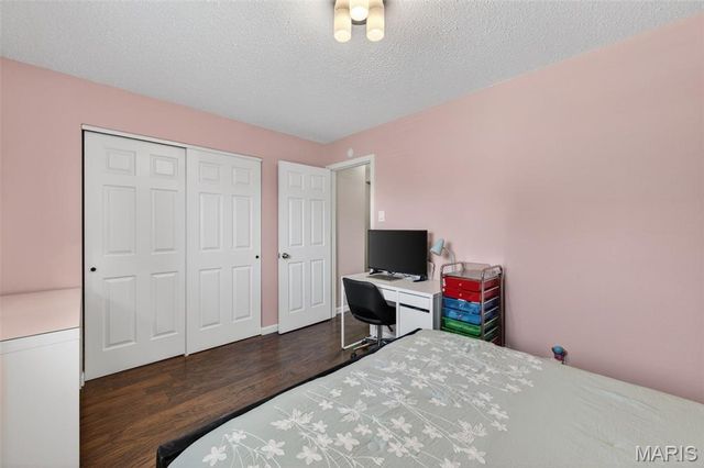 1003 Avenue H, Unincorporated, MO 63125