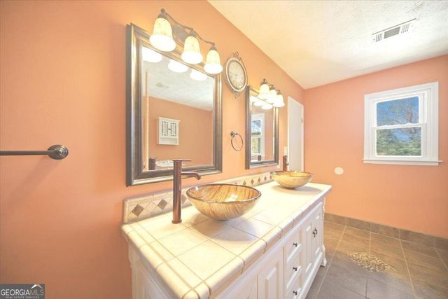 255 Frankie Lane, Covington, GA 30014