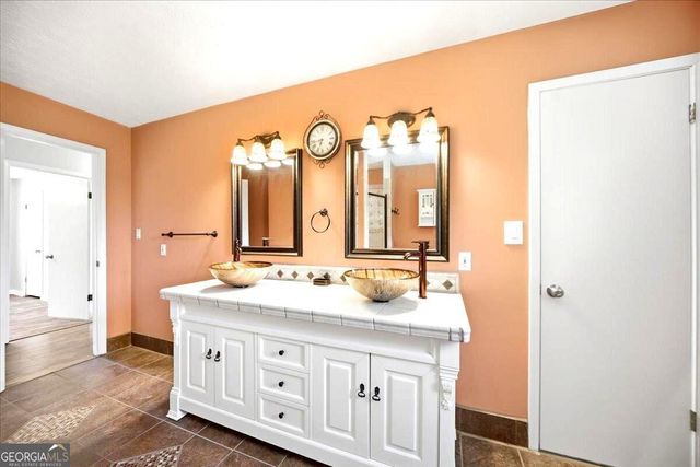 255 Frankie Lane, Covington, GA 30014