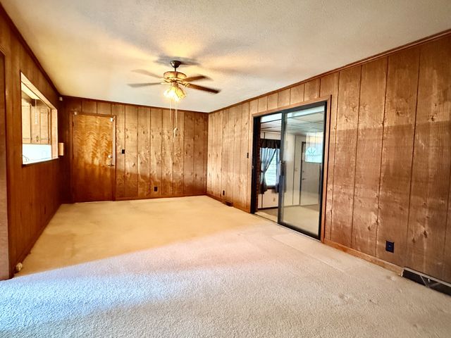 107 Winston Ct, Clarksville, TN 37042