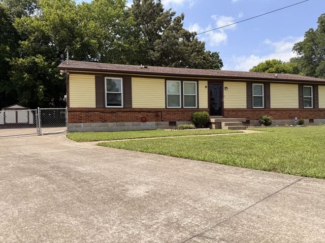 107 Winston Ct, Clarksville, TN 37042