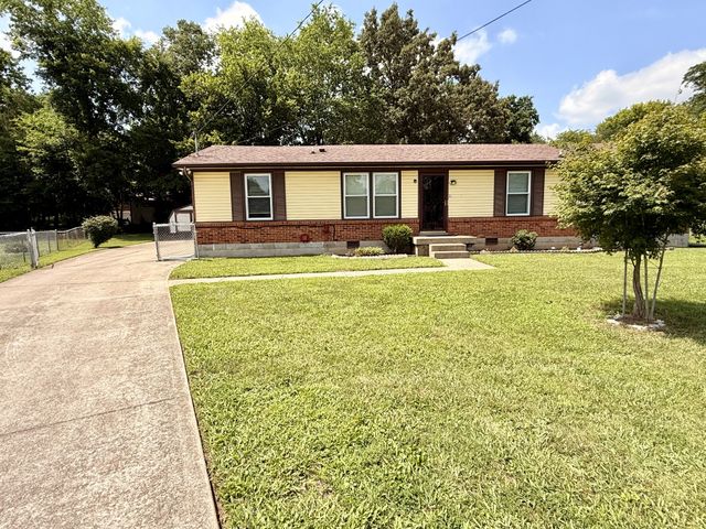 107 Winston Ct, Clarksville, TN 37042
