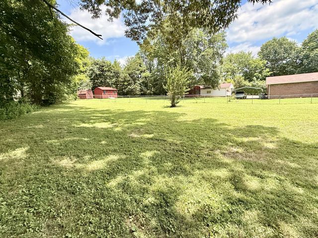 107 Winston Ct, Clarksville, TN 37042