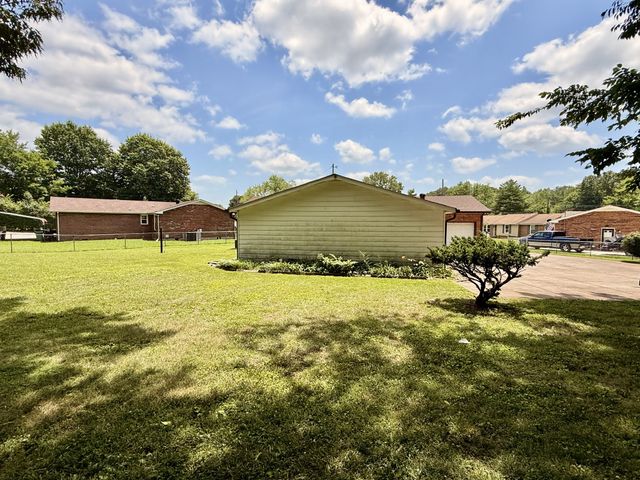 107 Winston Ct, Clarksville, TN 37042