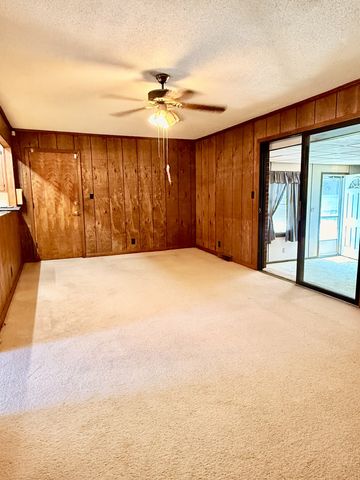 107 Winston Ct, Clarksville, TN 37042