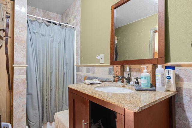 304 Furr Mays RD, Smithville, TX 78957