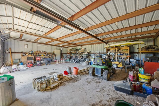 304 Furr Mays RD, Smithville, TX 78957