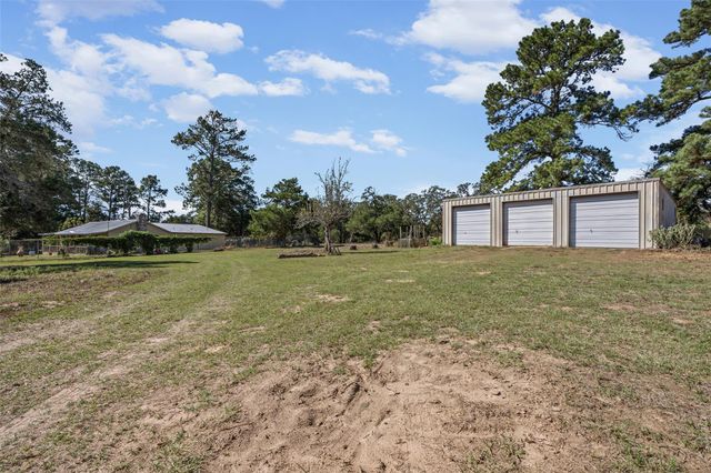 304 Furr Mays RD, Smithville, TX 78957