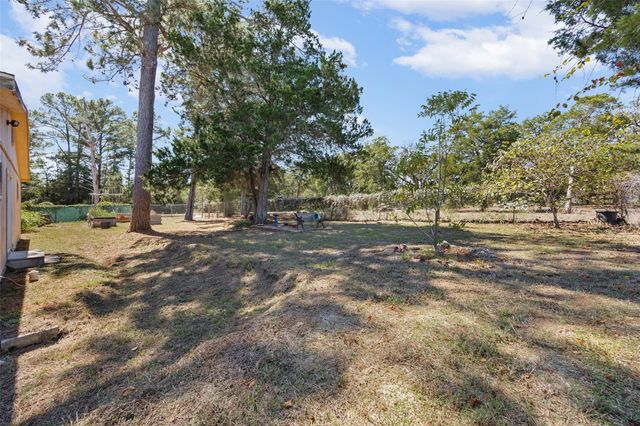 304 Furr Mays RD, Smithville, TX 78957