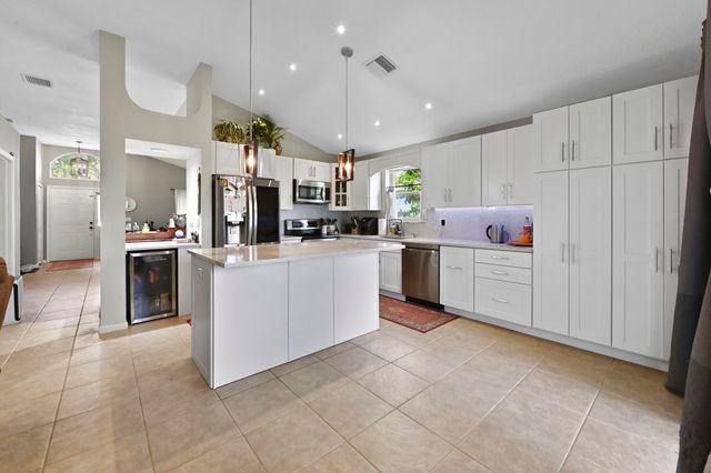 2203 Soundings Court, Greenacres, FL 33413