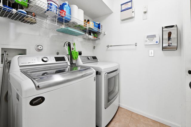 2203 Soundings Court, Greenacres, FL 33413