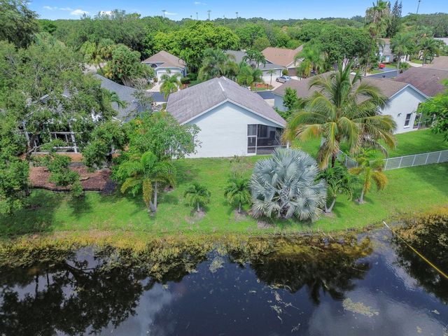 2203 Soundings Court, Greenacres, FL 33413