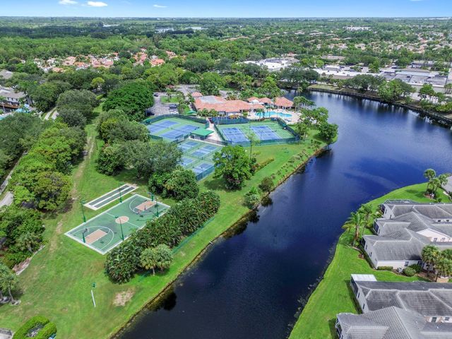 2203 Soundings Court, Greenacres, FL 33413