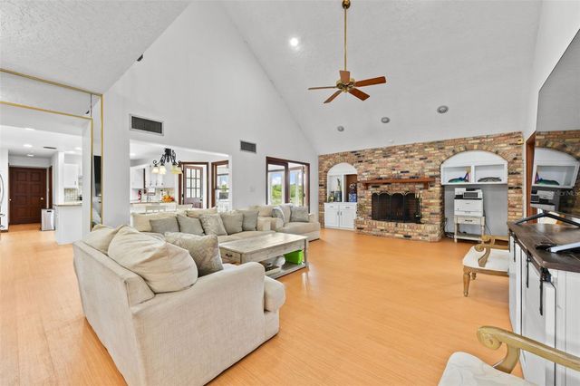 5750 OAK HOLLOW LANE, Oviedo, FL 32765
