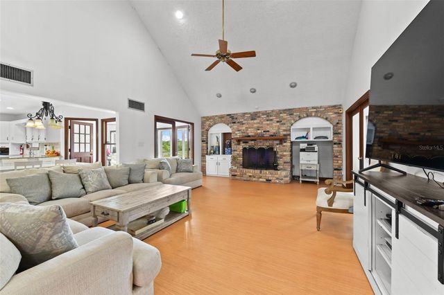 5750 OAK HOLLOW LANE, Oviedo, FL 32765