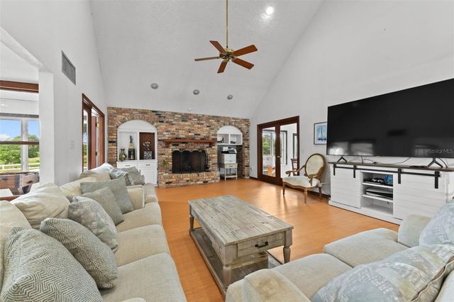 5750 OAK HOLLOW LANE, Oviedo, FL 32765