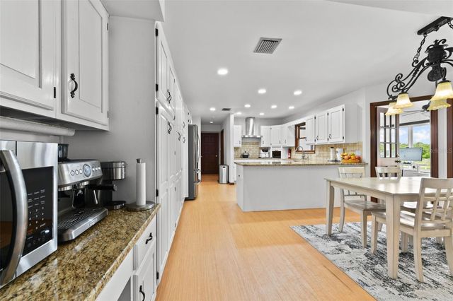 5750 OAK HOLLOW LANE, Oviedo, FL 32765