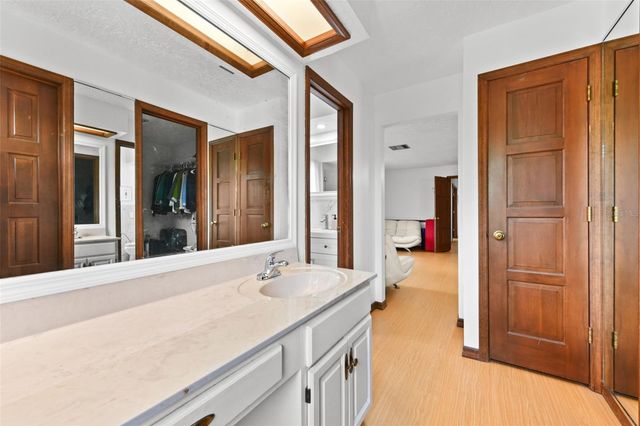 5750 OAK HOLLOW LANE, Oviedo, FL 32765