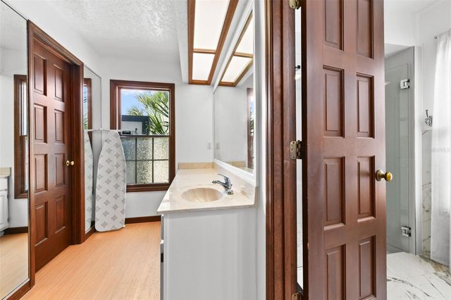 5750 OAK HOLLOW LANE, Oviedo, FL 32765