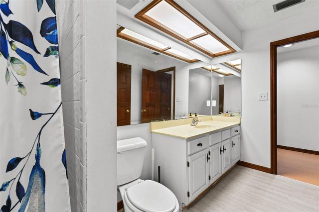5750 OAK HOLLOW LANE, Oviedo, FL 32765