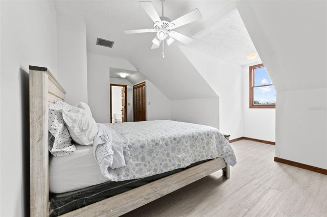 5750 OAK HOLLOW LANE, Oviedo, FL 32765