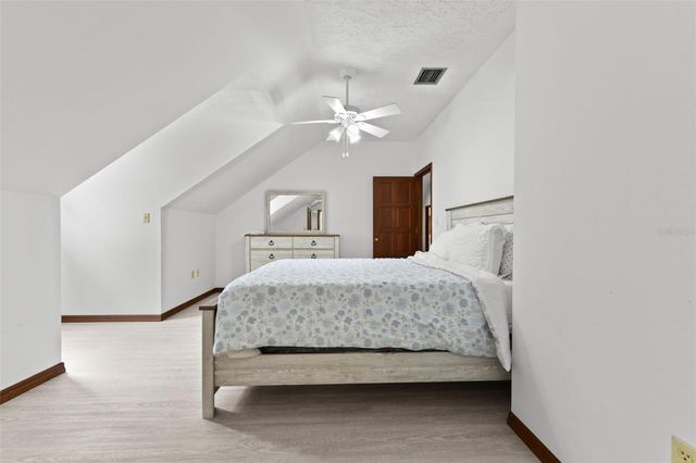 5750 OAK HOLLOW LANE, Oviedo, FL 32765