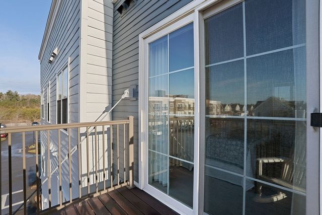2 Mariners Way 310, Plymouth, MA 02360