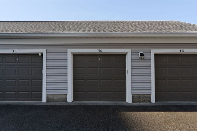 2 Mariners Way 310, Plymouth, MA 02360