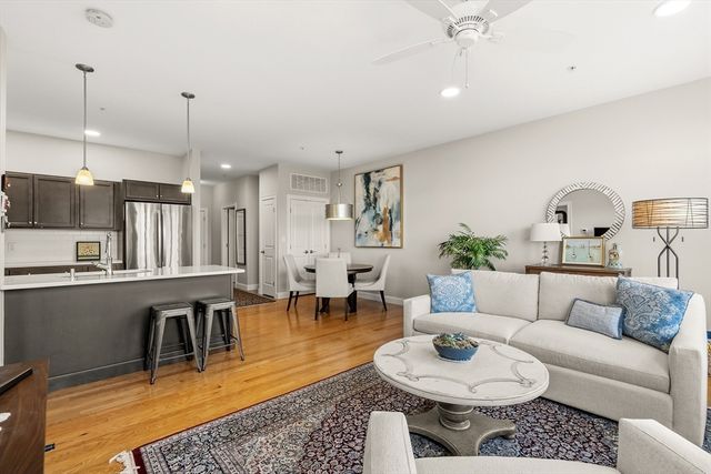 2 Mariners Way 310, Plymouth, MA 02360