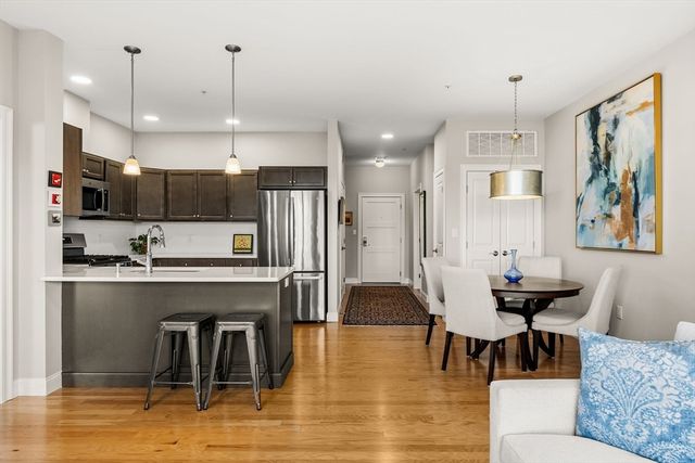 2 Mariners Way 310, Plymouth, MA 02360