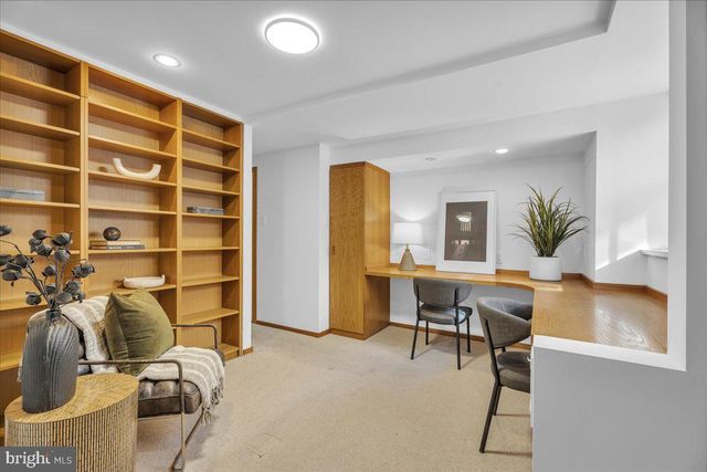 2505 PINE ST, Philadelphia, PA 19103