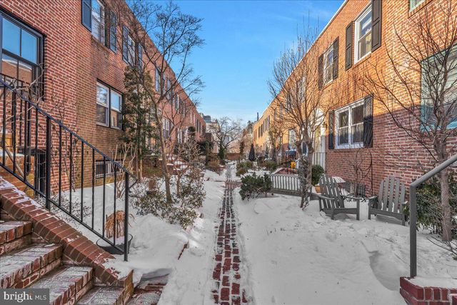 2505 PINE ST, Philadelphia, PA 19103